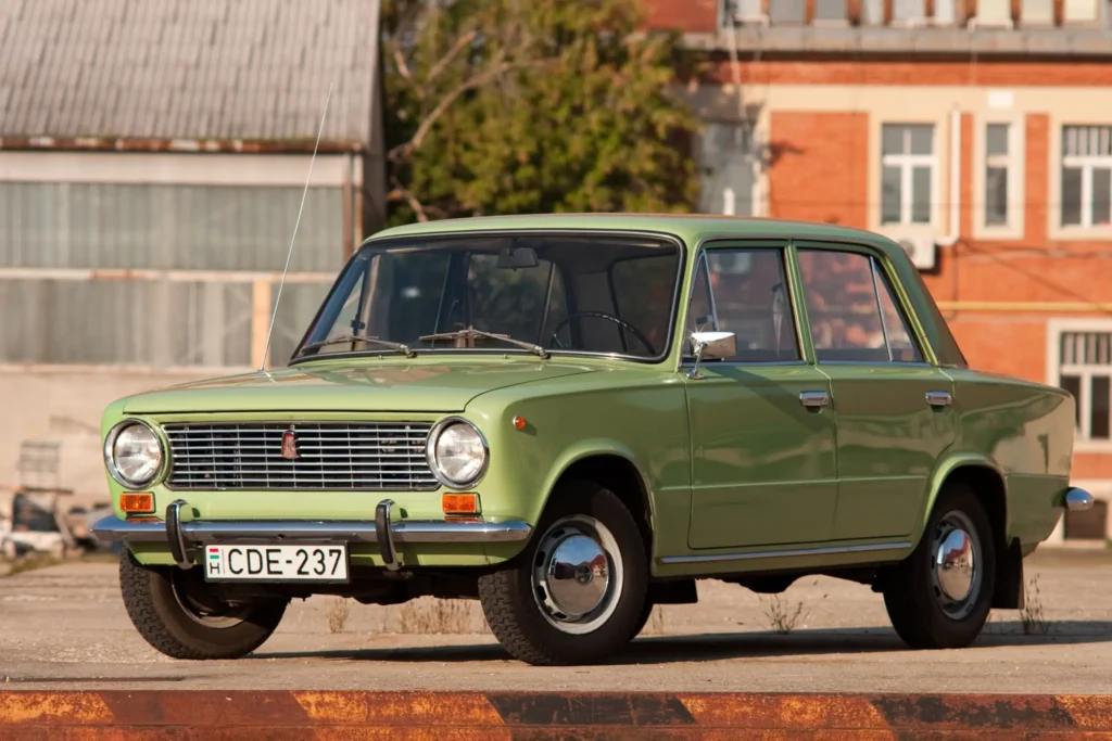 Łada VAZ 2101 - Stare rosyjskie samochody