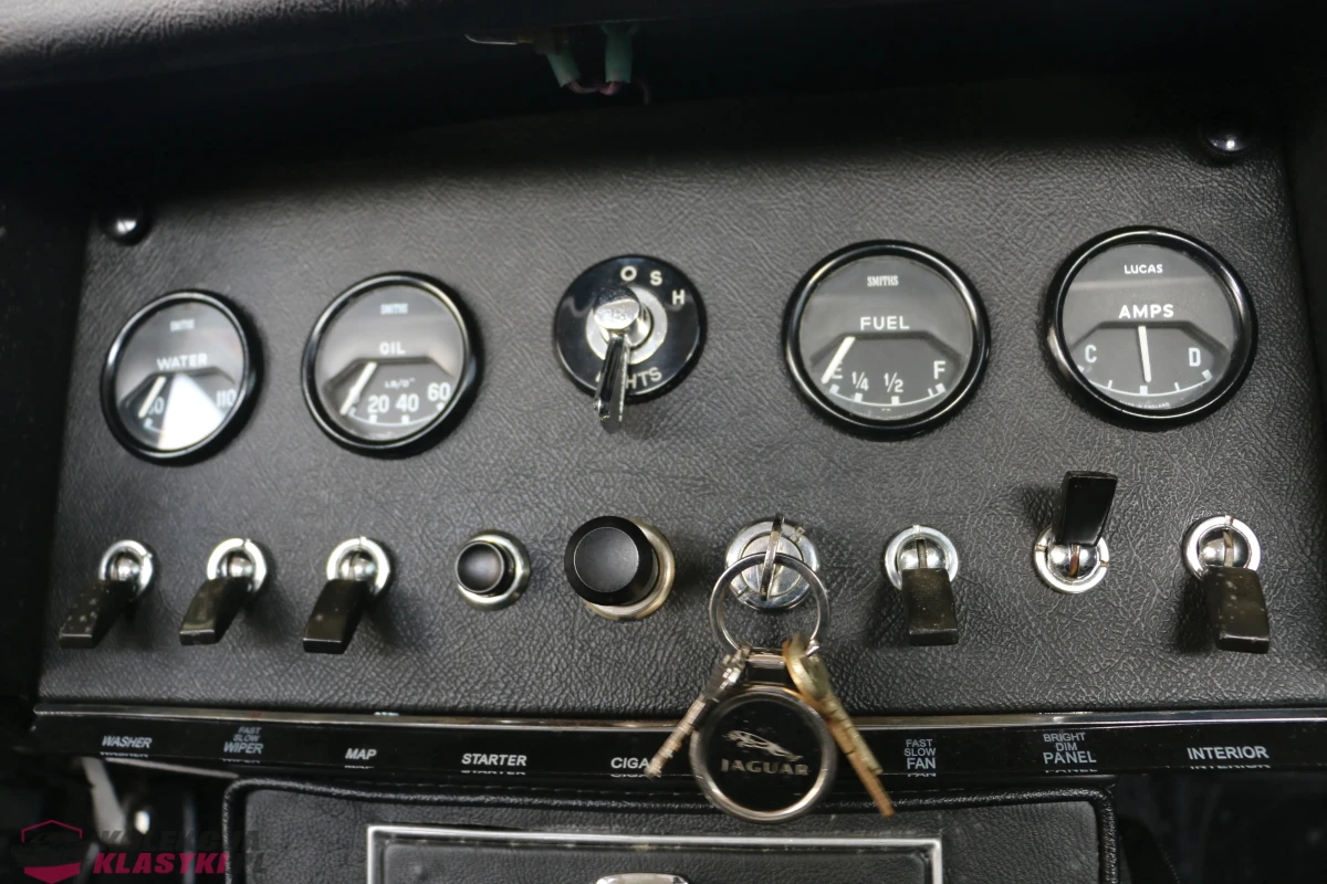 Jaguar E-Type Series 1 4.2-Liter Roadster z 1966 - USA