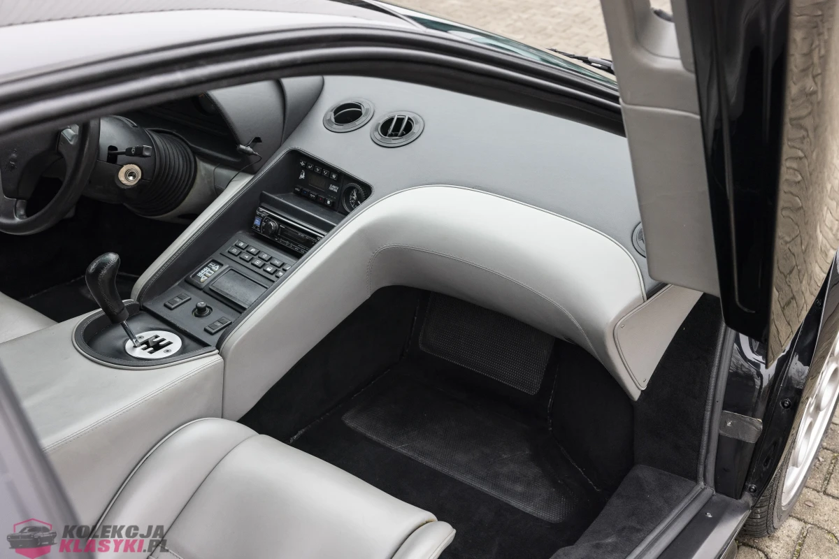 Lamborghini Diablo VT z 1994 roku - Włochy