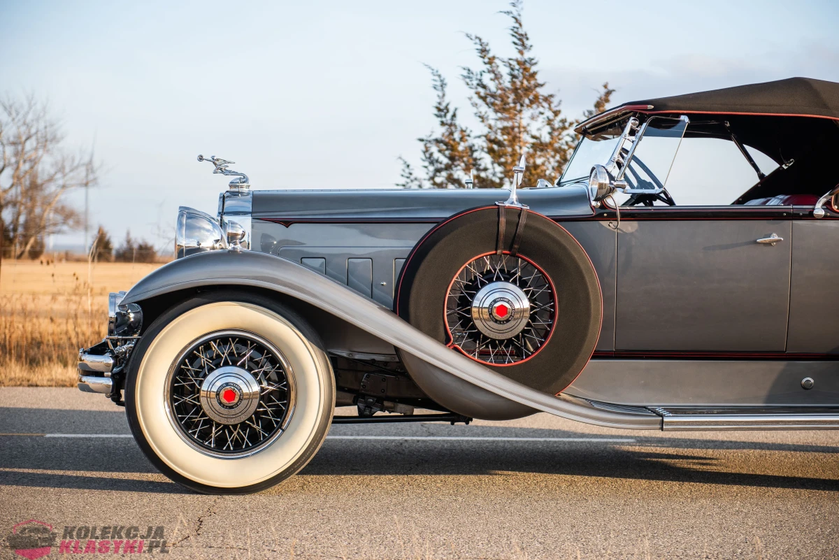 Packard 840 DeLuxe Eight Roadster z 1931 roku - USA