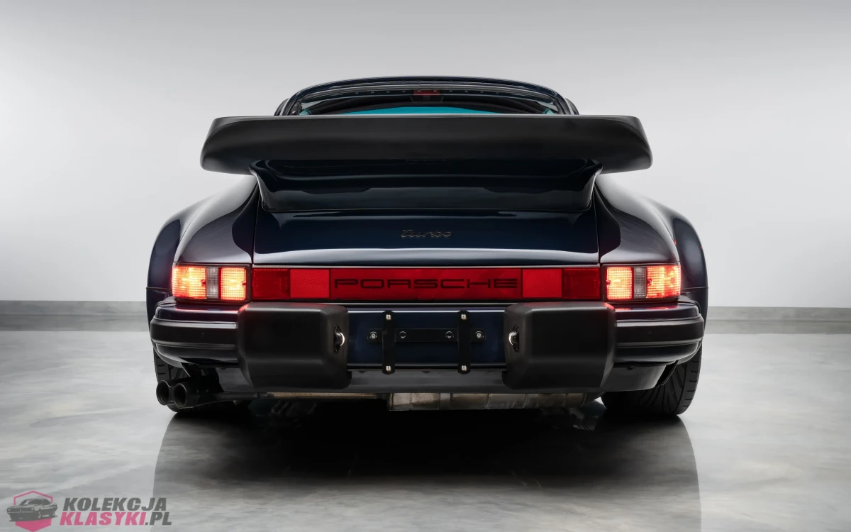 Porsche 911 Turbo 'Flat-Nose' Coupe z 1988 roku - USA