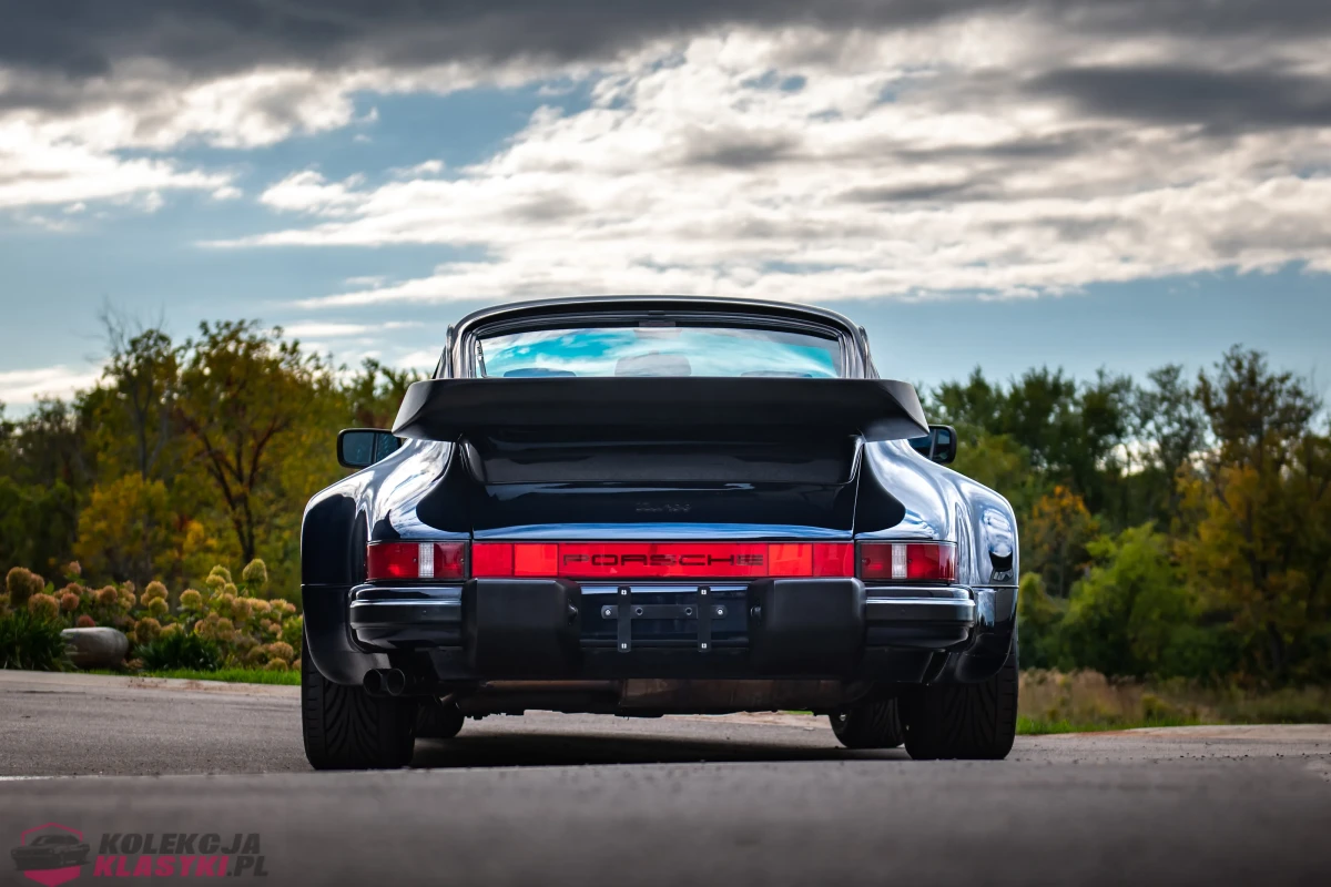 Porsche 911 Turbo 'Flat-Nose' Coupe z 1988 roku - USA