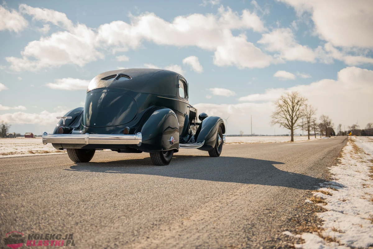Packard Twelve Sport Coupe by LeBaron z 1934 roku - USA