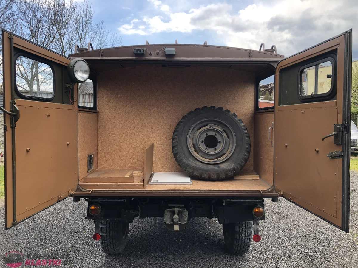 Mercedes UNIMOG 404 Kabriolet Kamper Wóz dowodzenia 4x4