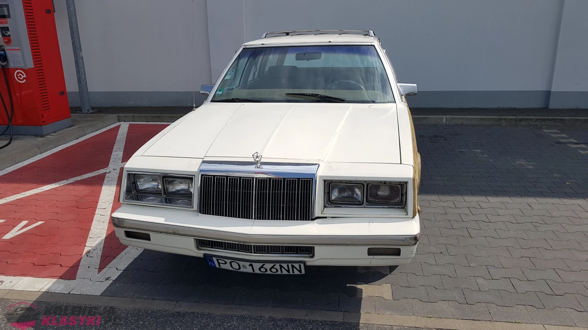 Chrysler LeBaron Town&Country Station Wagon - 1984 r.