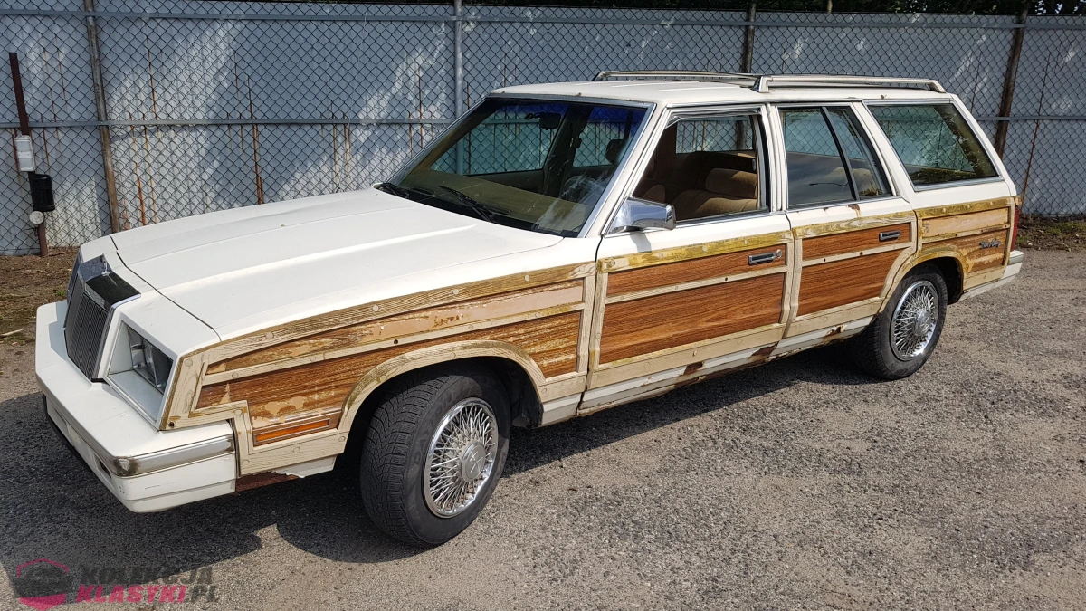 Chrysler LeBaron Town&Country Station Wagon - 1984 r.