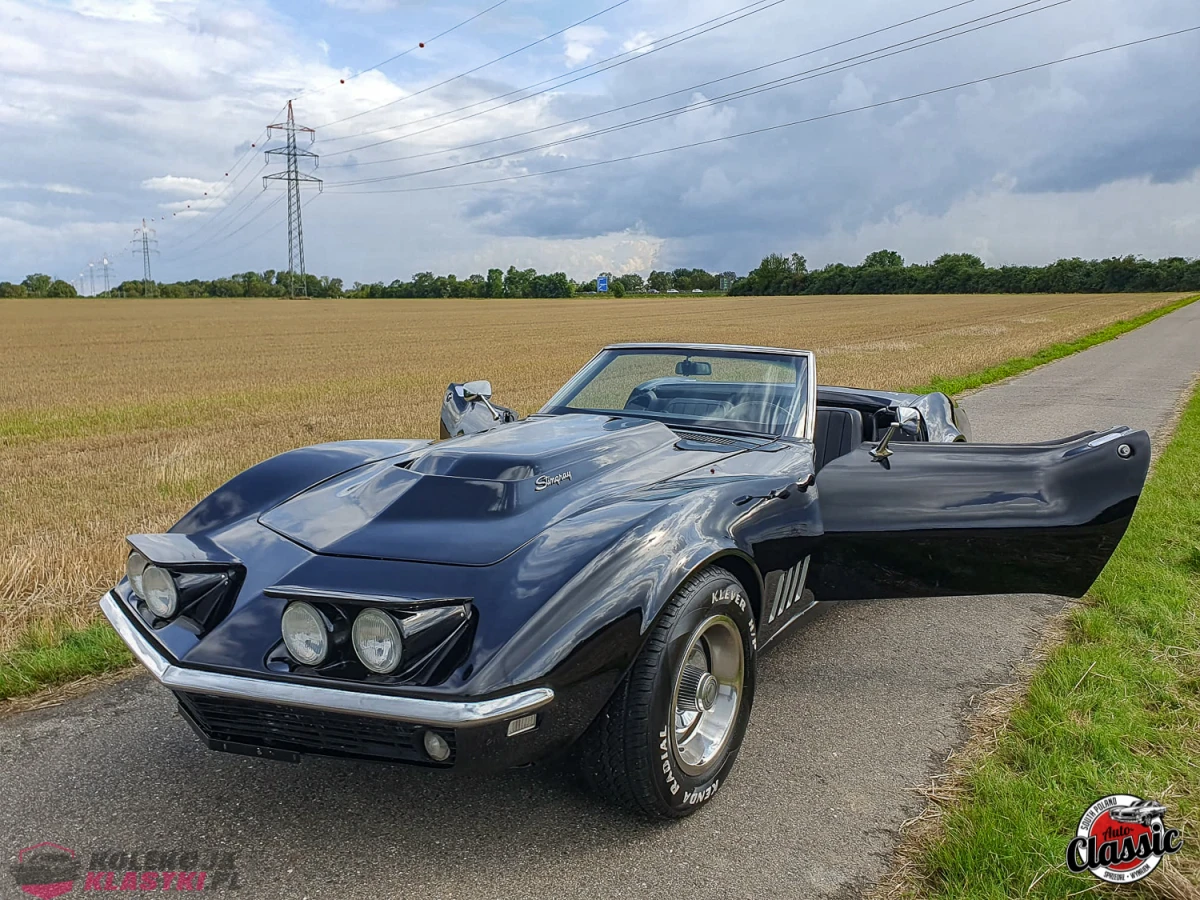 Chevrolet Corvette C3 czarny, kabriolet z 1968 roku, silnik 5,4l o mocy 350KM, skrzynia manualna