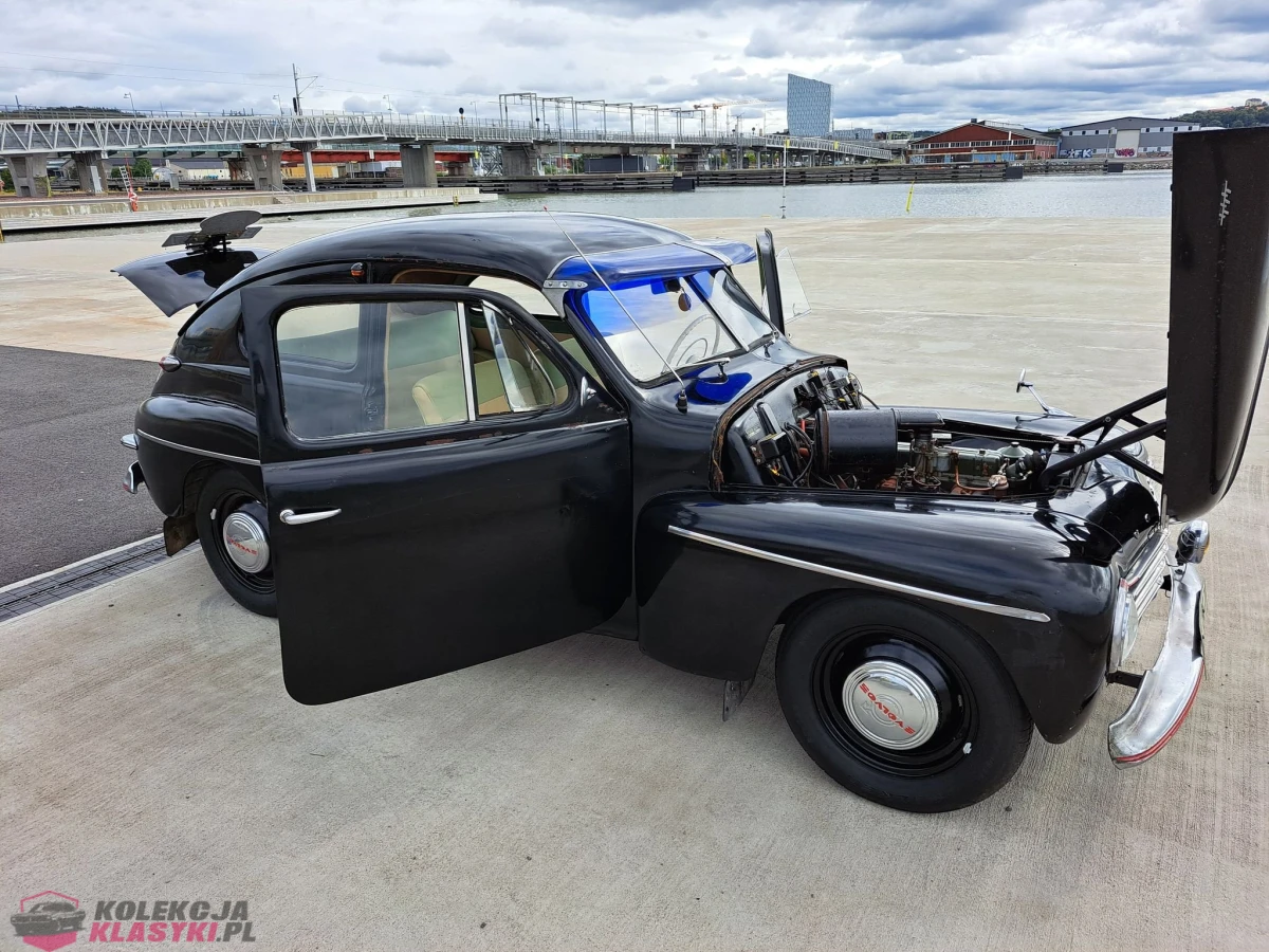 Volvo PV 444 - 1947 rok