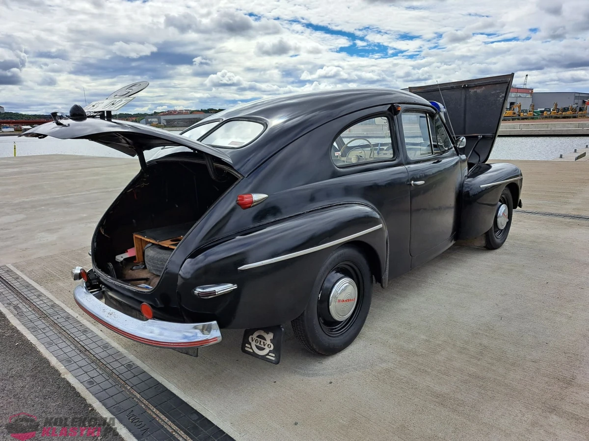 Volvo PV 444 - 1947 rok