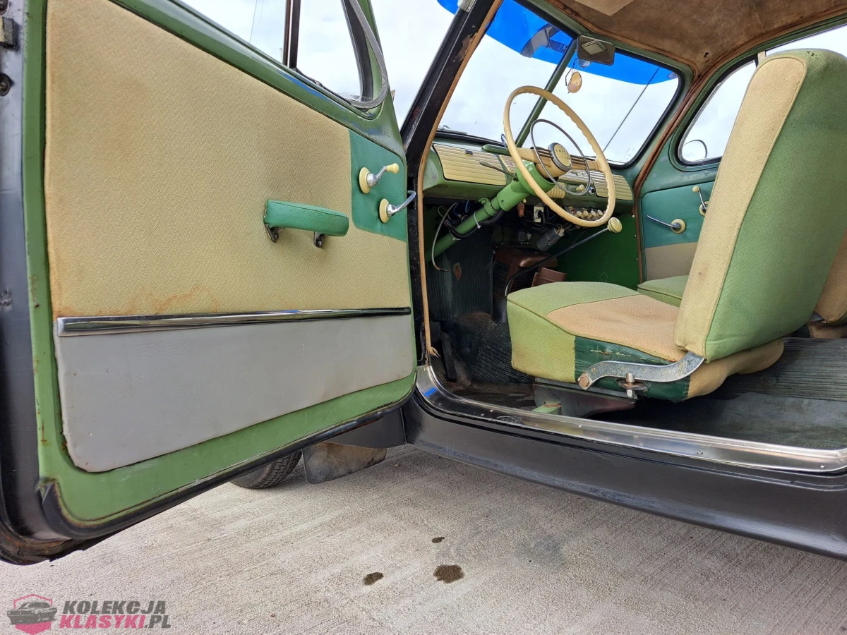 Volvo PV 444 - 1947 rok