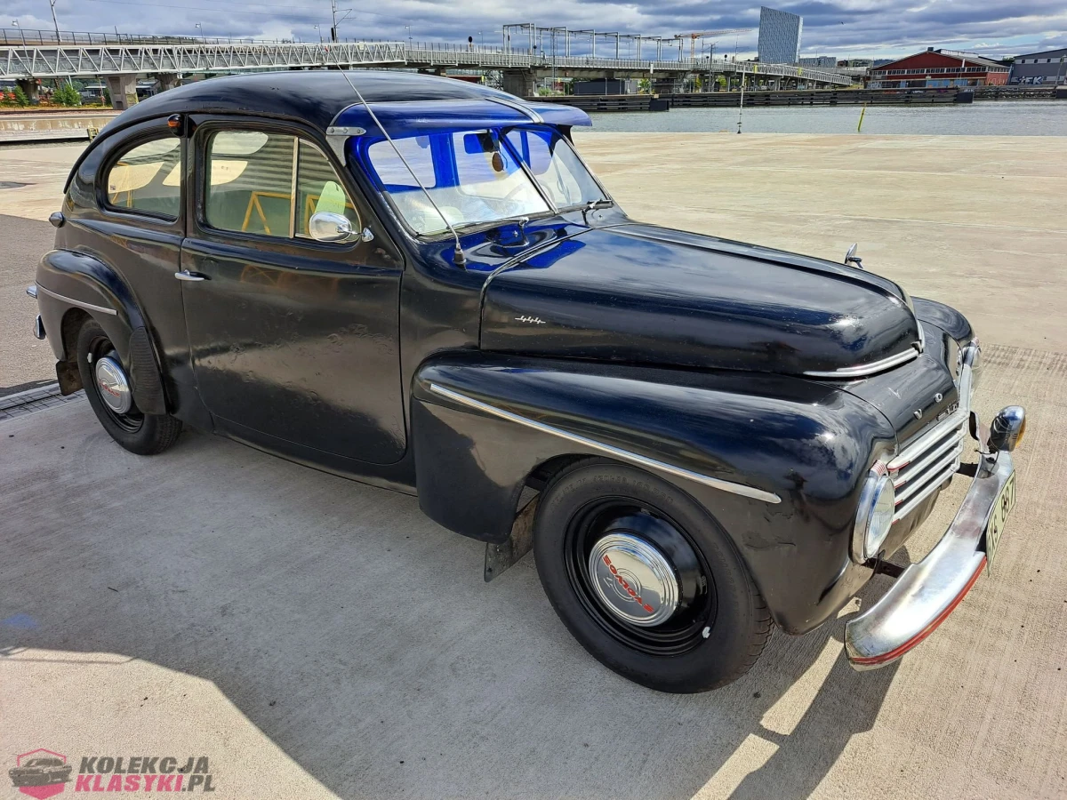 Volvo PV 444 - 1947 rok