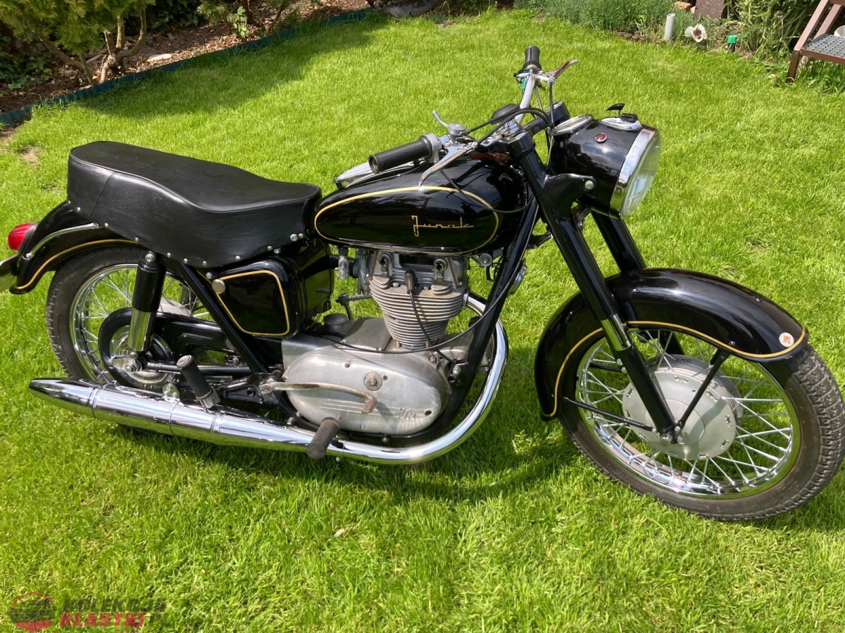 Piękny Junak M10 z 1964 roku