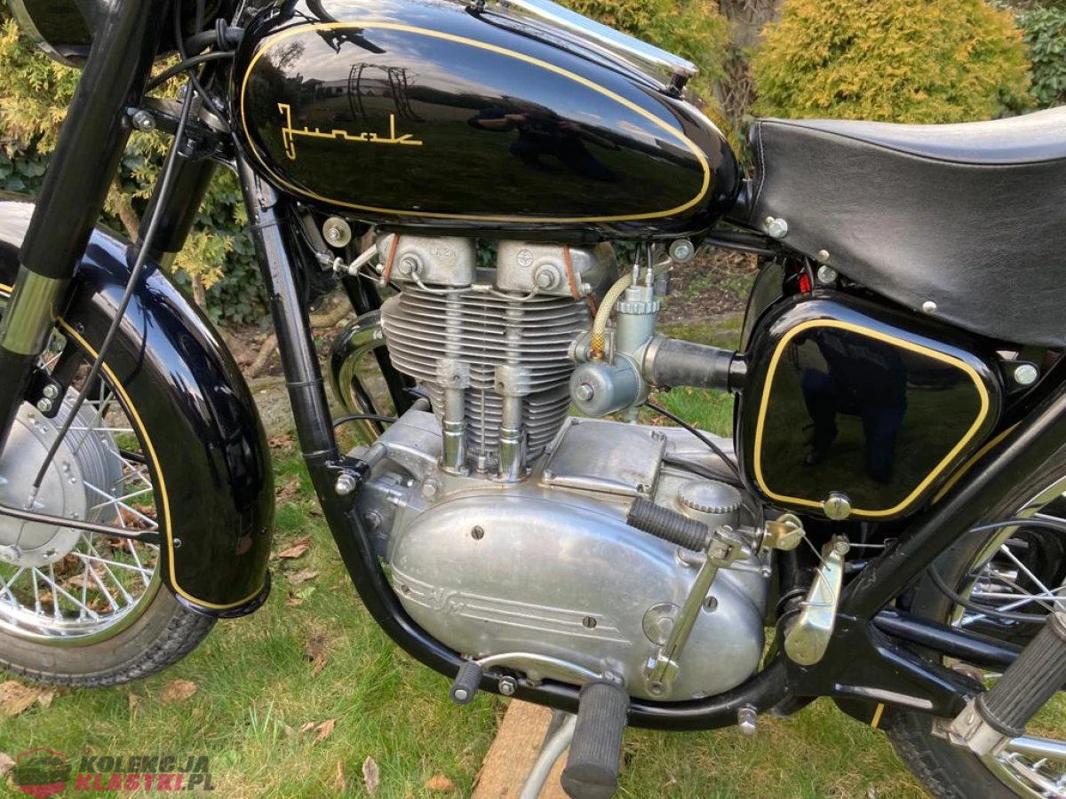 Kolekcja motocykli z lat 50-60 tych.