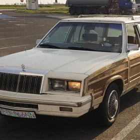 Chrysler LeBaron Town&Country Station Wagon - 1984 r.