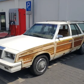 Chrysler LeBaron Town&Country Station Wagon - 1984 r.