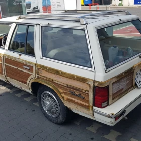 Chrysler LeBaron Town&Country Station Wagon - 1984 r.