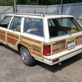 Chrysler LeBaron Town&Country Station Wagon - 1984 r.