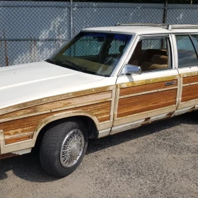 Chrysler LeBaron Town&Country Station Wagon - 1984 r.
