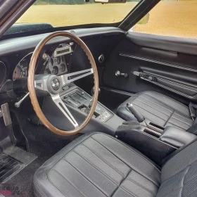 Chevrolet Corvette C3 czarny, kabriolet z 1968 roku, silnik 5,4l o mocy 350KM, skrzynia manualna