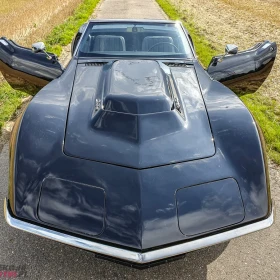 Chevrolet Corvette C3 czarny, kabriolet z 1968 roku, silnik 5,4l o mocy 350KM, skrzynia manualna