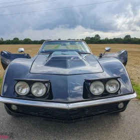 Chevrolet Corvette C3 czarny, kabriolet z 1968 roku, silnik 5,4l o mocy 350KM, skrzynia manualna