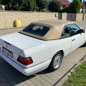 Mercedes Benz w124 320 Cabrio 