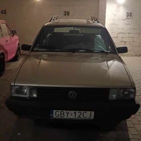 Volskswagen Passat 1,6 1986 BEZWYPADKOWY