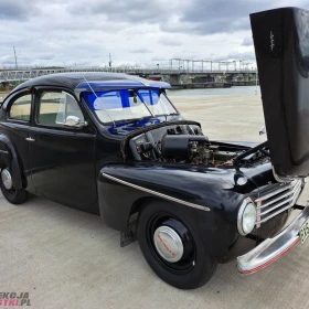 Volvo PV 444 - 1947 rok