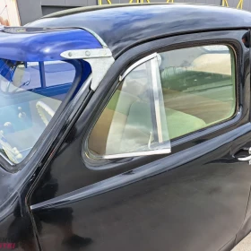Volvo PV 444 - 1947 rok
