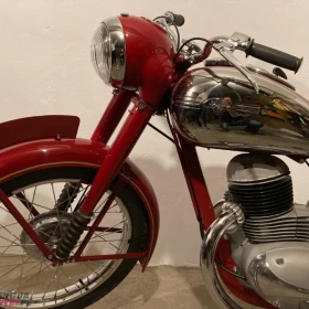 Jawa Perak  typ 11 1954 rok po renowacji.