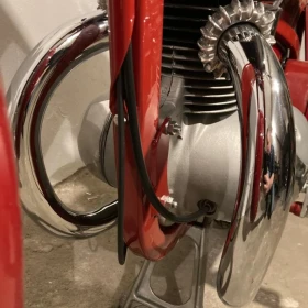 Jawa Perak typ 11 z 1954 roku.